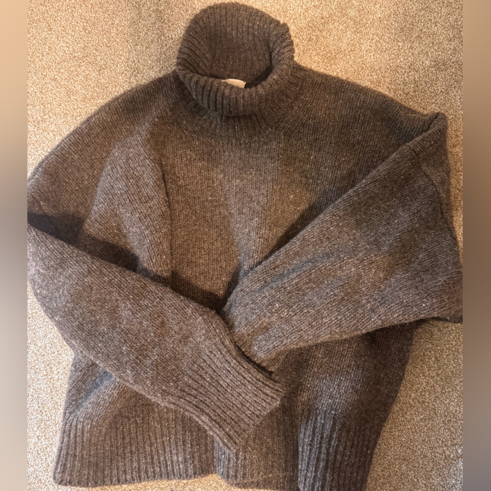 Babaa turtleneck in oak